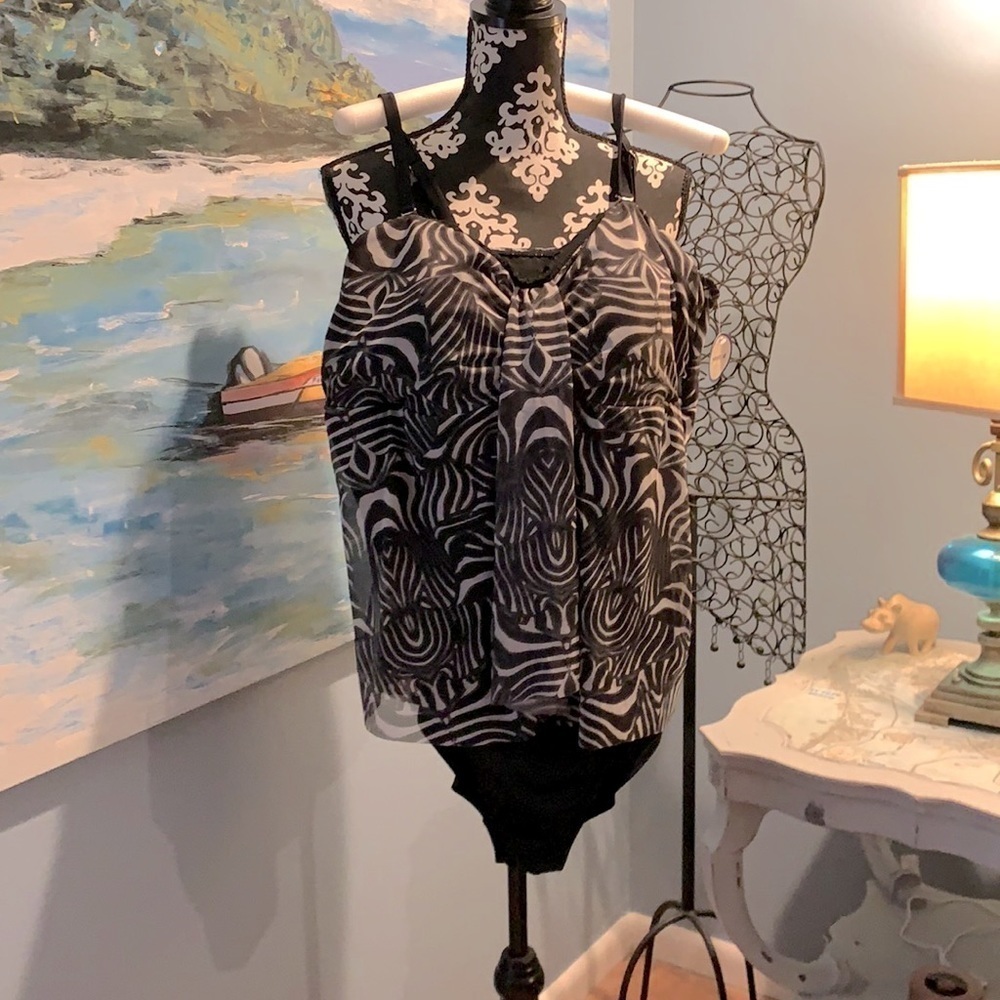 NWT, Swimsuits For All Black & White Overlay, sz20